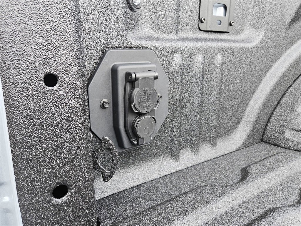 New 2025 Ford F250 Lariat w/ Lariat Ultimate Package image 31