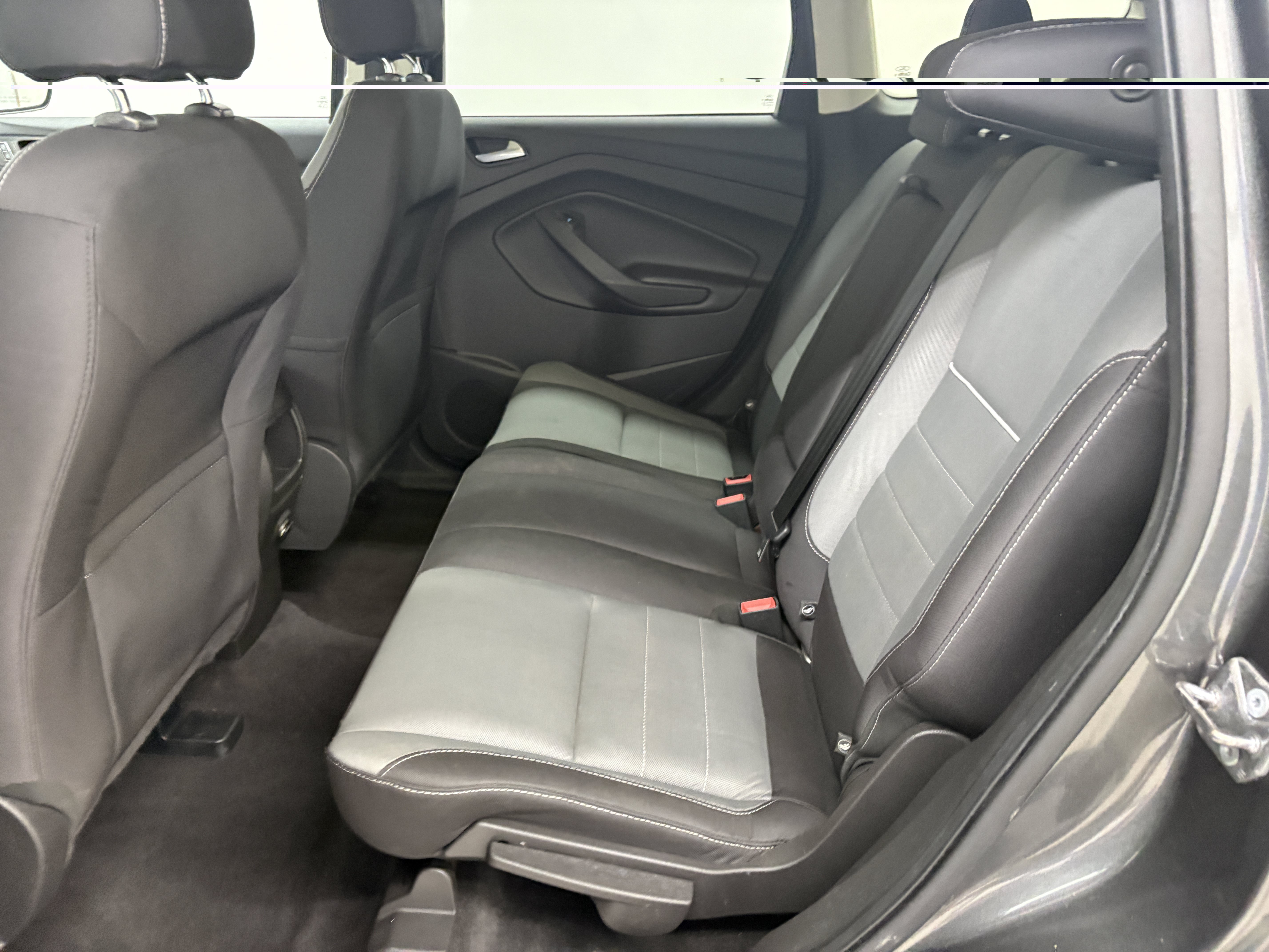 Used 2015 Ford Escape SE AWD/4WD image 12