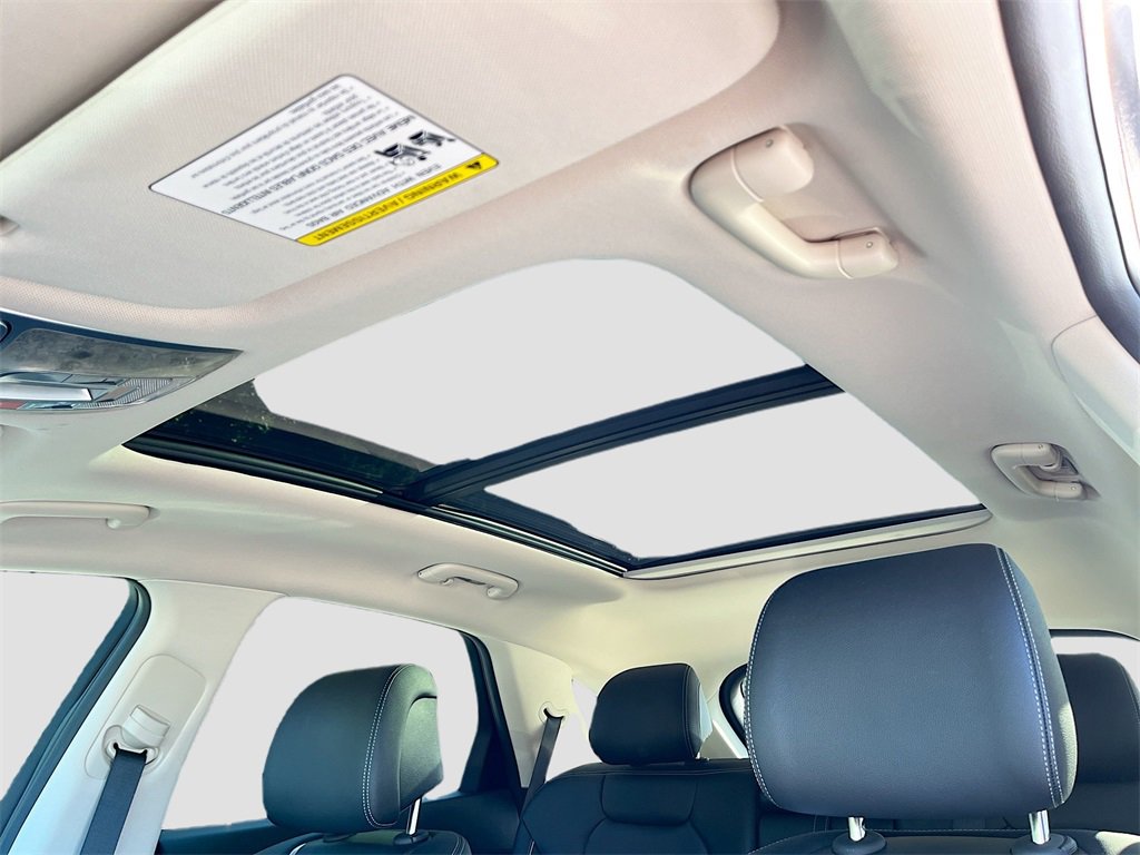 Used 2024 Genesis GV70 2.5T w/ Advanced Package image 19