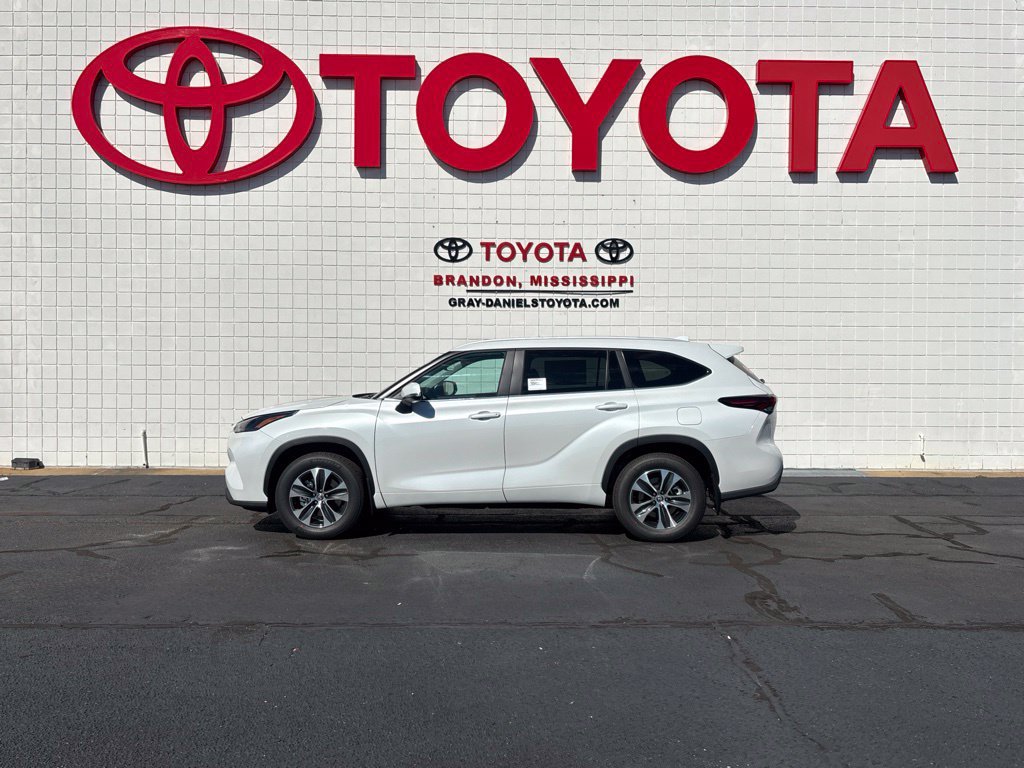 New 2026 Toyota Highlander XLE AWD/4WD image 5