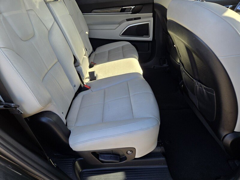 Used 2021 Kia Telluride EX w/ Towing Package FWD image 16