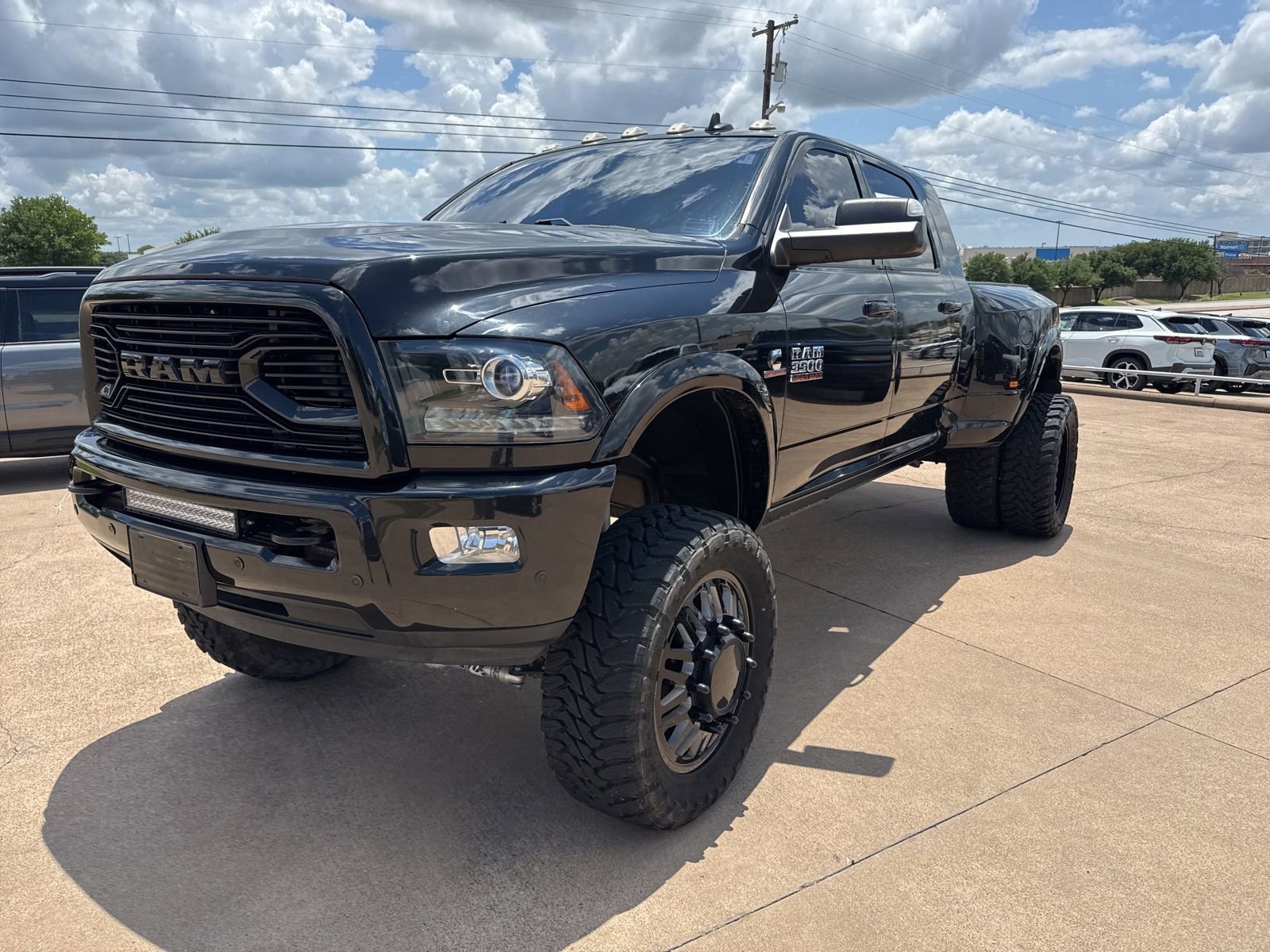Used 2018 RAM 3500 Laramie w/ Sport Appearance Group AWD/4WD image 3