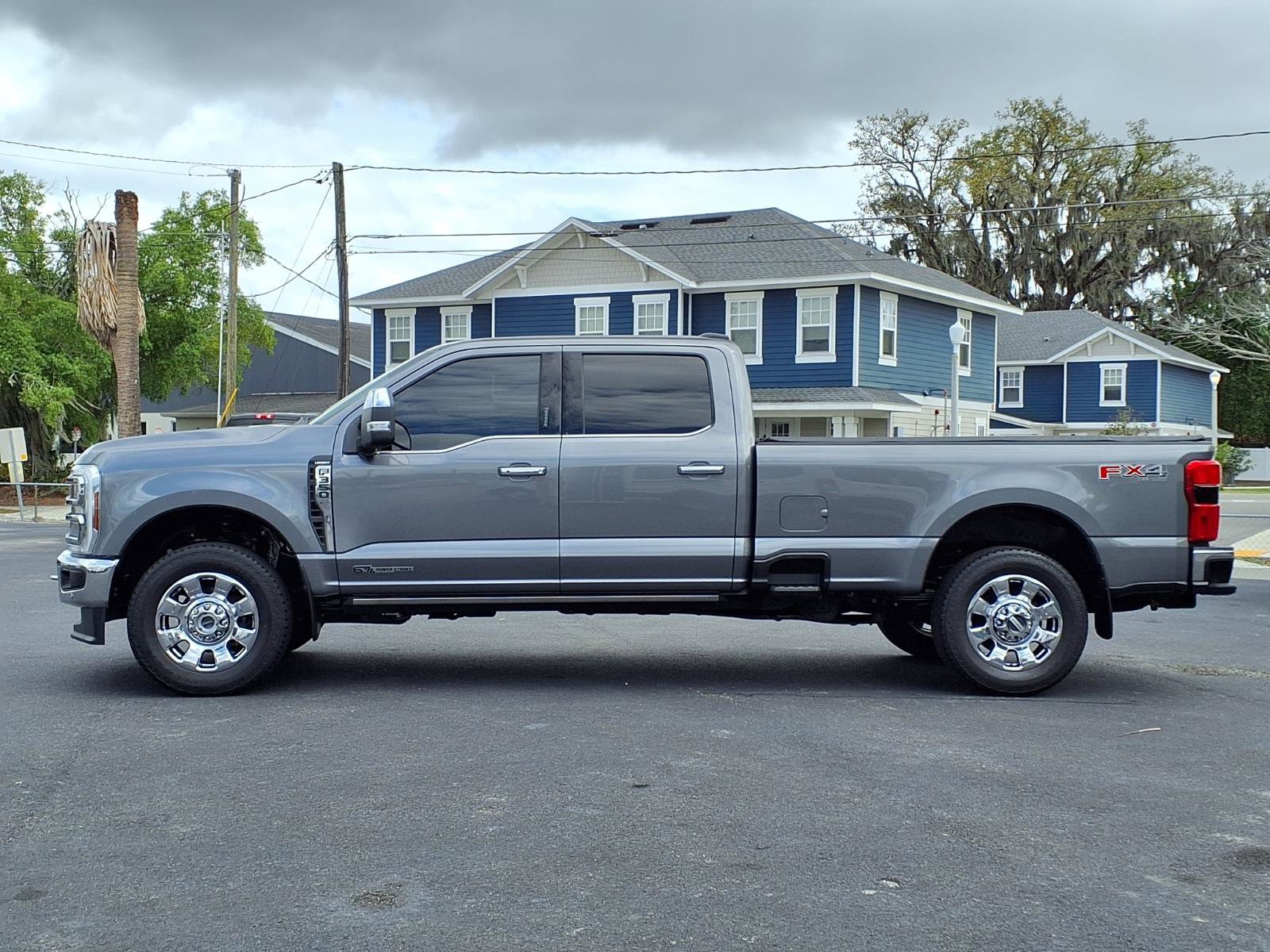 Used 2024 Ford F350 Lariat w/ Lariat Ultimate Package AWD/4WD image 3