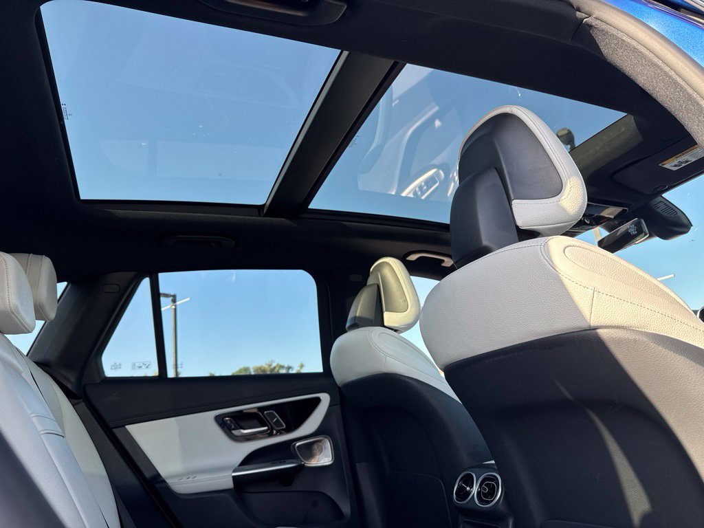 Used 2023 Mercedes-Benz GLC 300 image 8