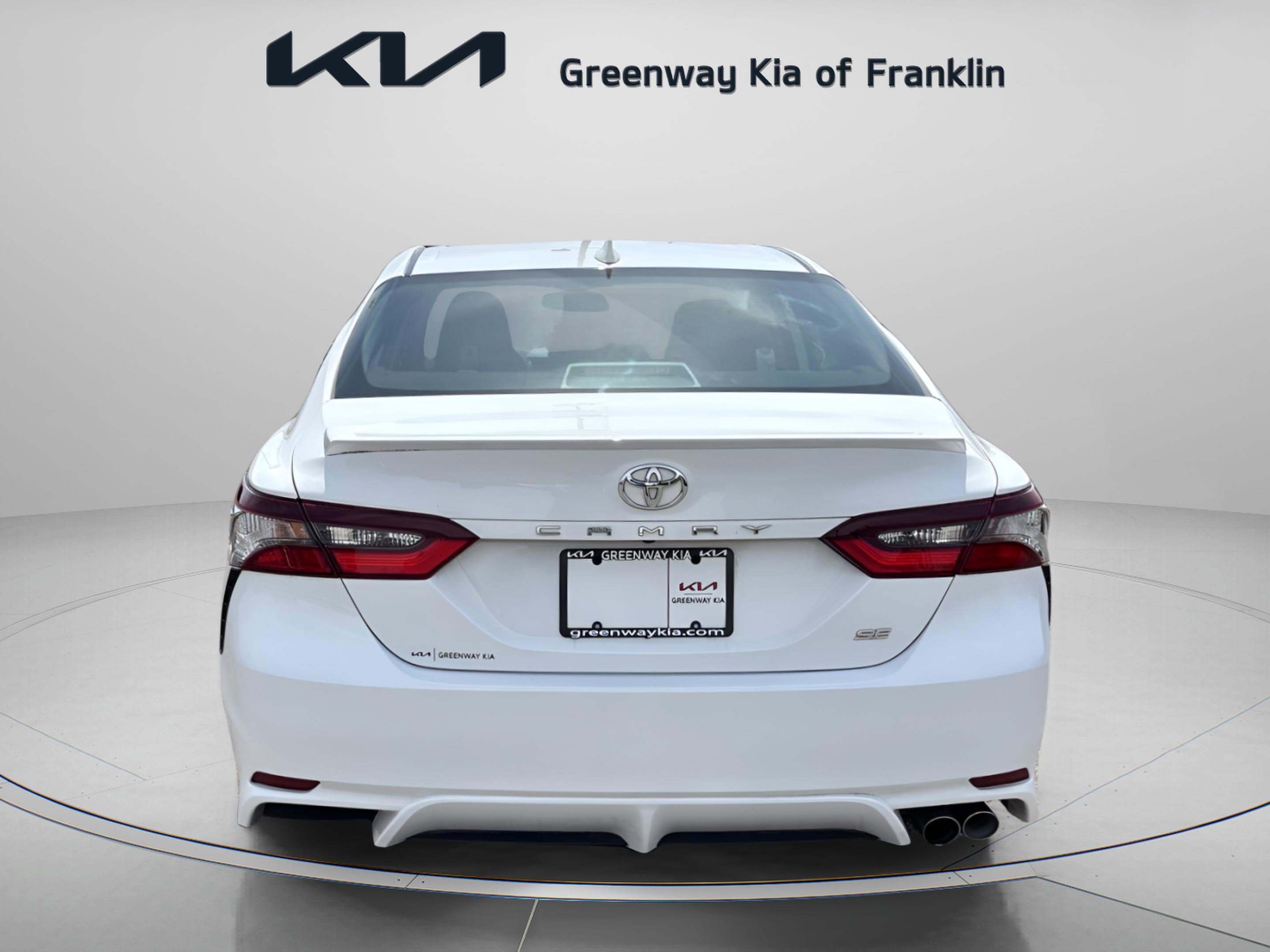 Used 2024 Toyota Camry SE w/ Convenience Package FWD image 6