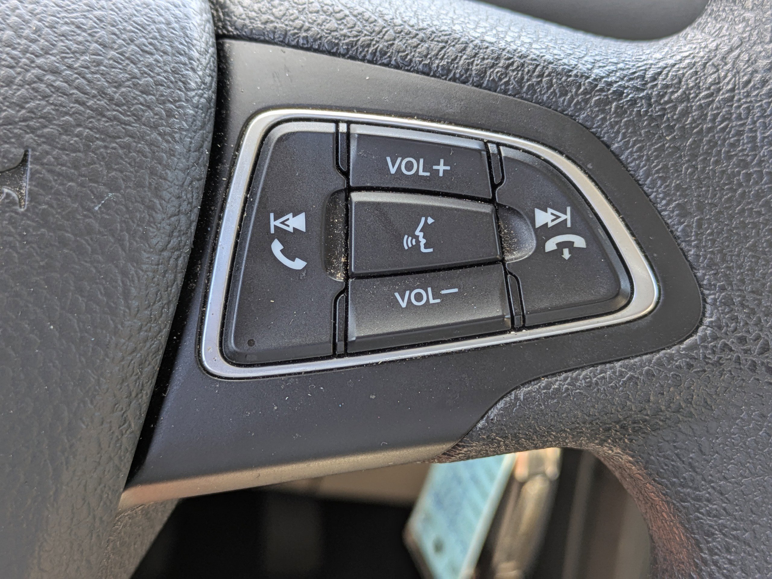 Used 2020 Ford EcoSport S image 25