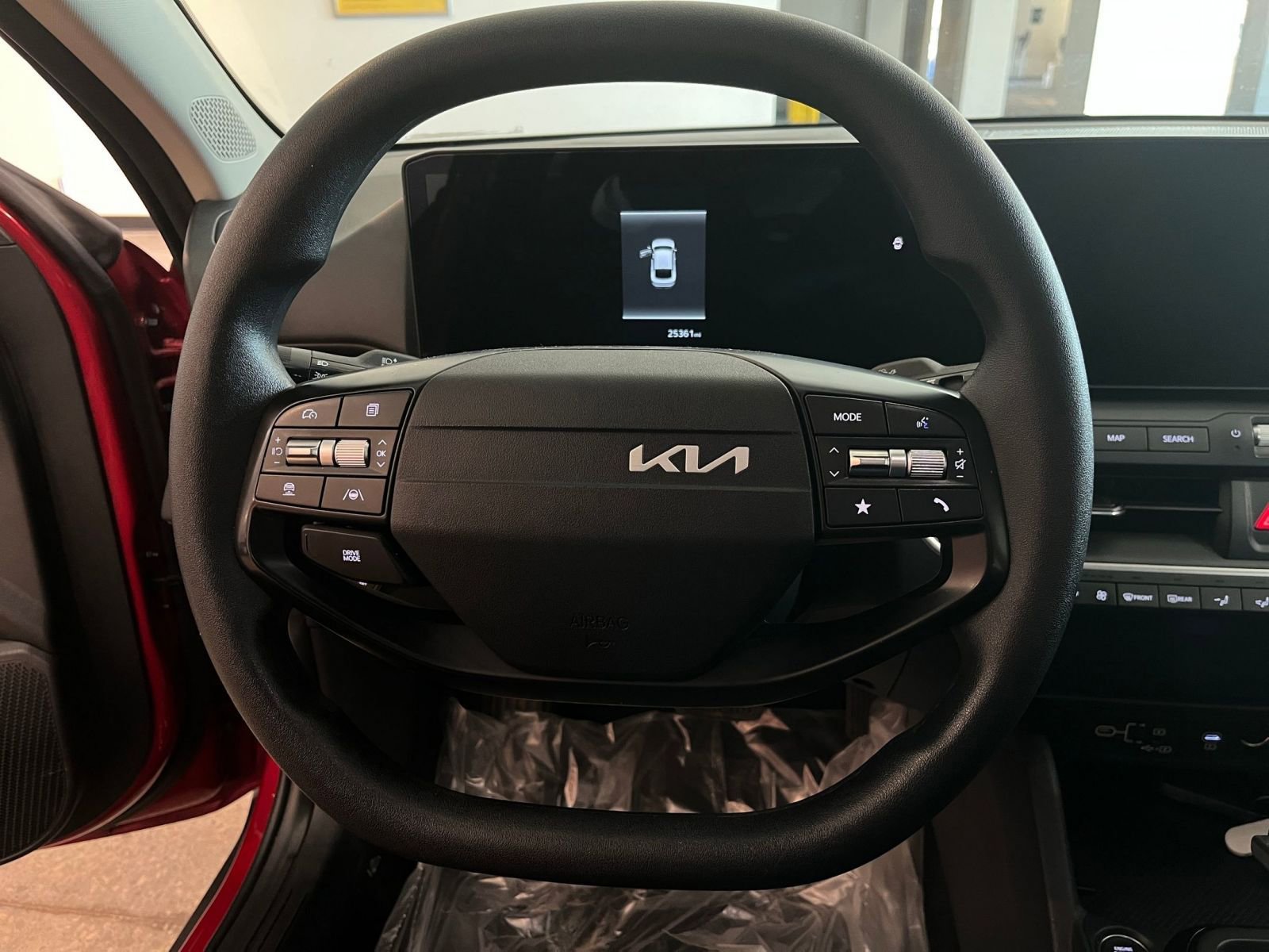 Used 2025 Kia K4 LXS image 27