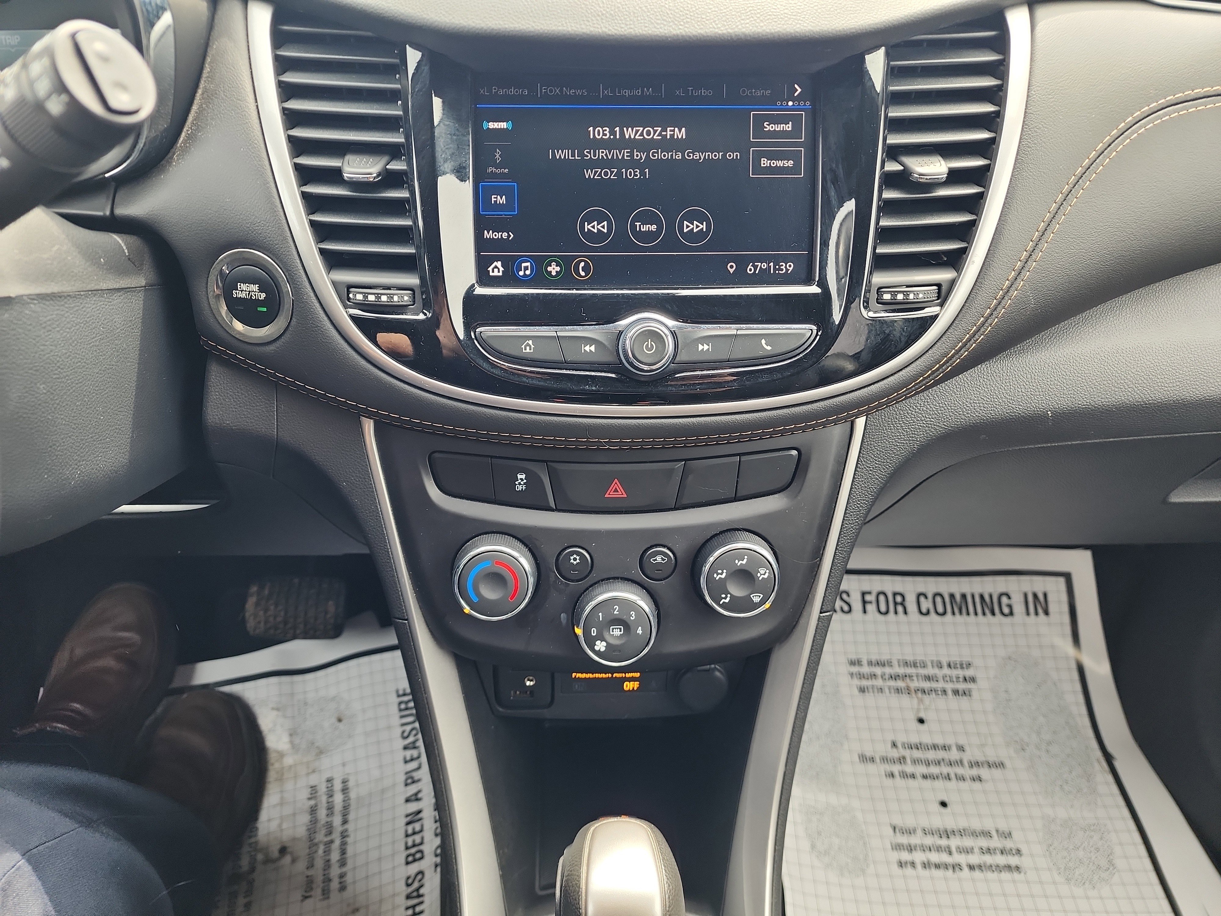 Used 2021 Chevrolet Trax LT w/ LT Convenience Package image 13