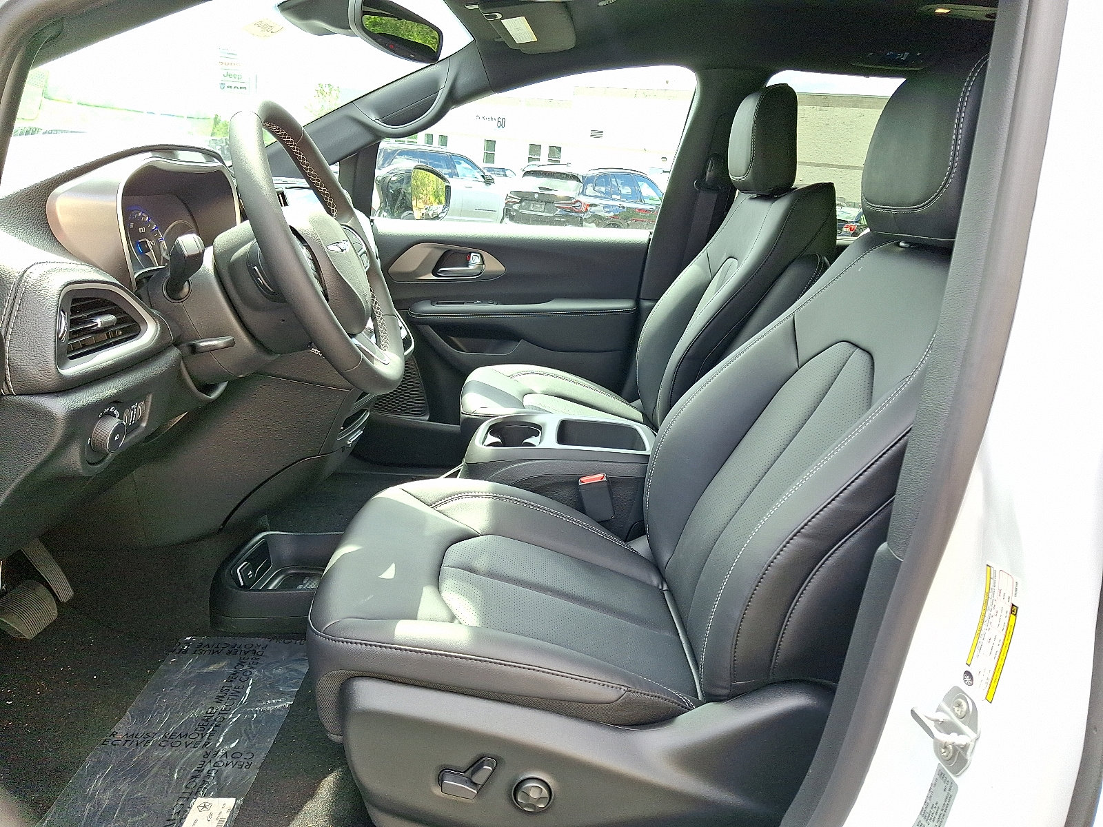 New 2026 Chrysler Pacifica Select image 11