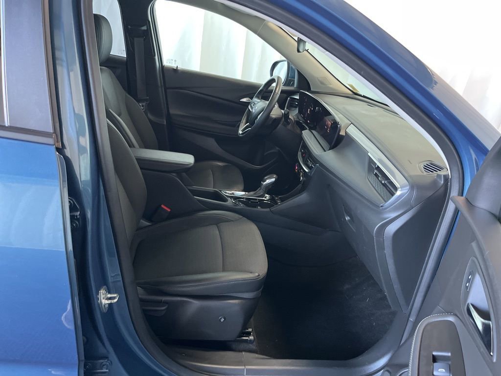 Used 2024 Buick Encore GX Preferred FWD image 17