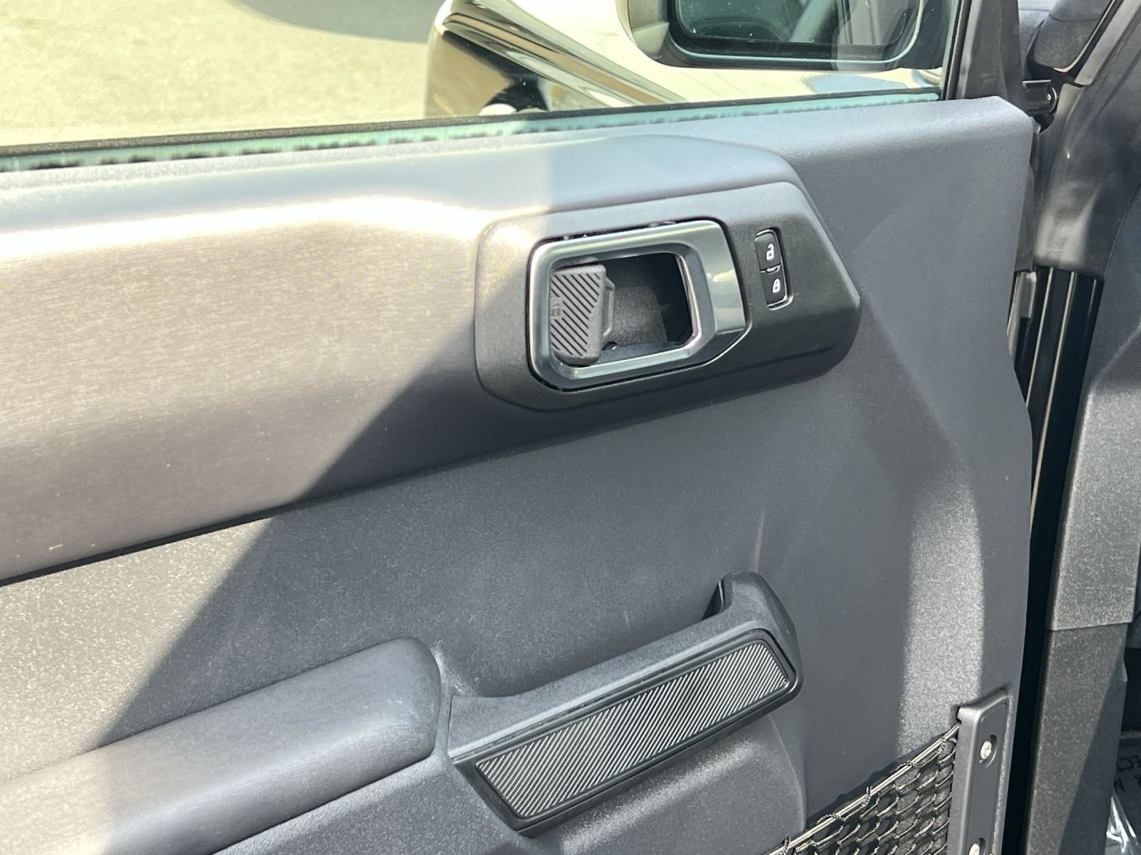 Used 2025 Ford Bronco Outer Banks AWD/4WD image 14