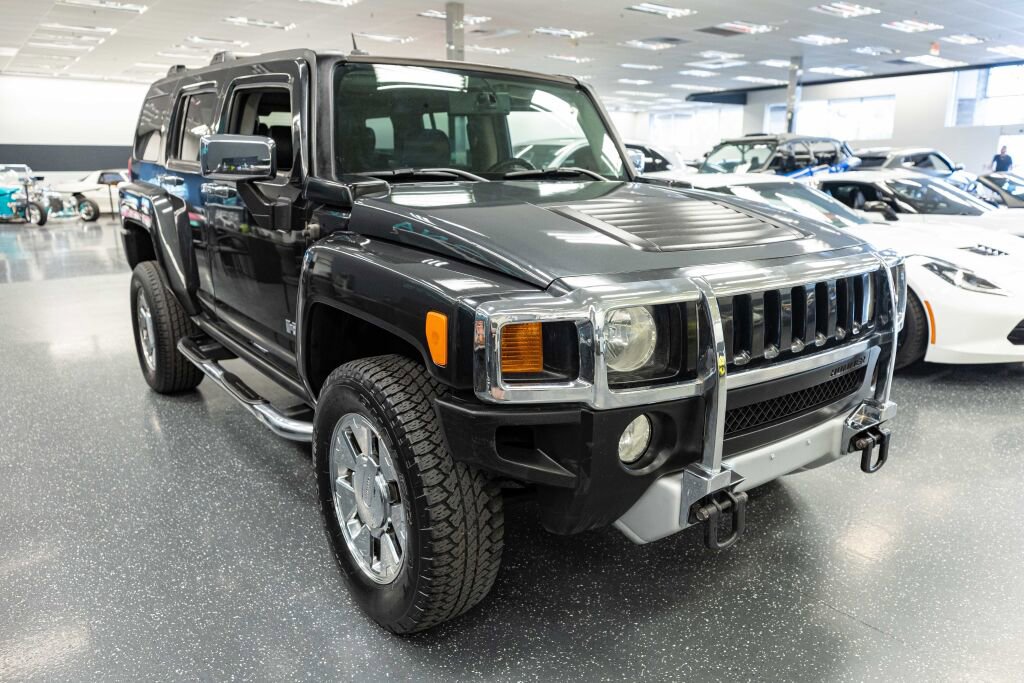 Used 2008 HUMMER H3 Alpha image 3