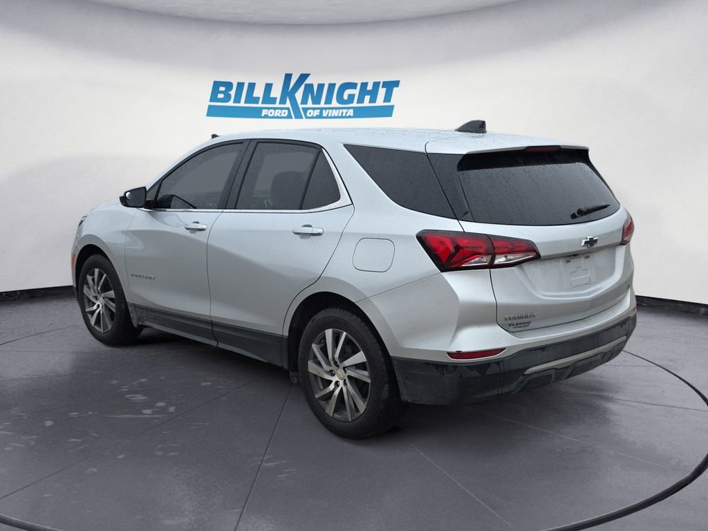 Used 2022 Chevrolet Equinox LT w/ LPO, Floor Liner Package image 3