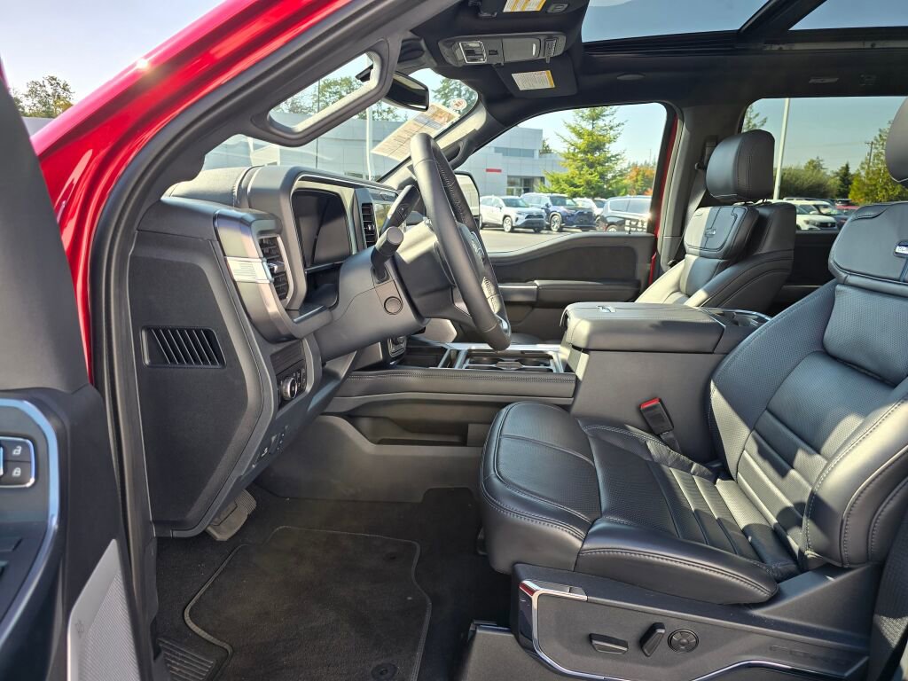 Used 2025 Ford F350 Platinum image 28