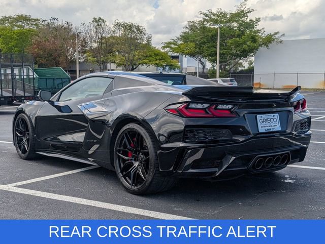 Used 2025 Chevrolet Corvette Z06 w/ Stealth Interior Trim Package RWD image 5
