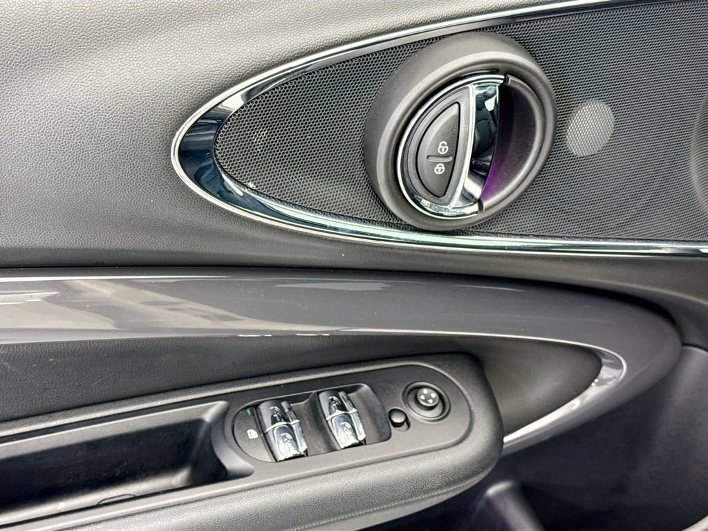 Used 2019 MINI Cooper Clubman S image 21