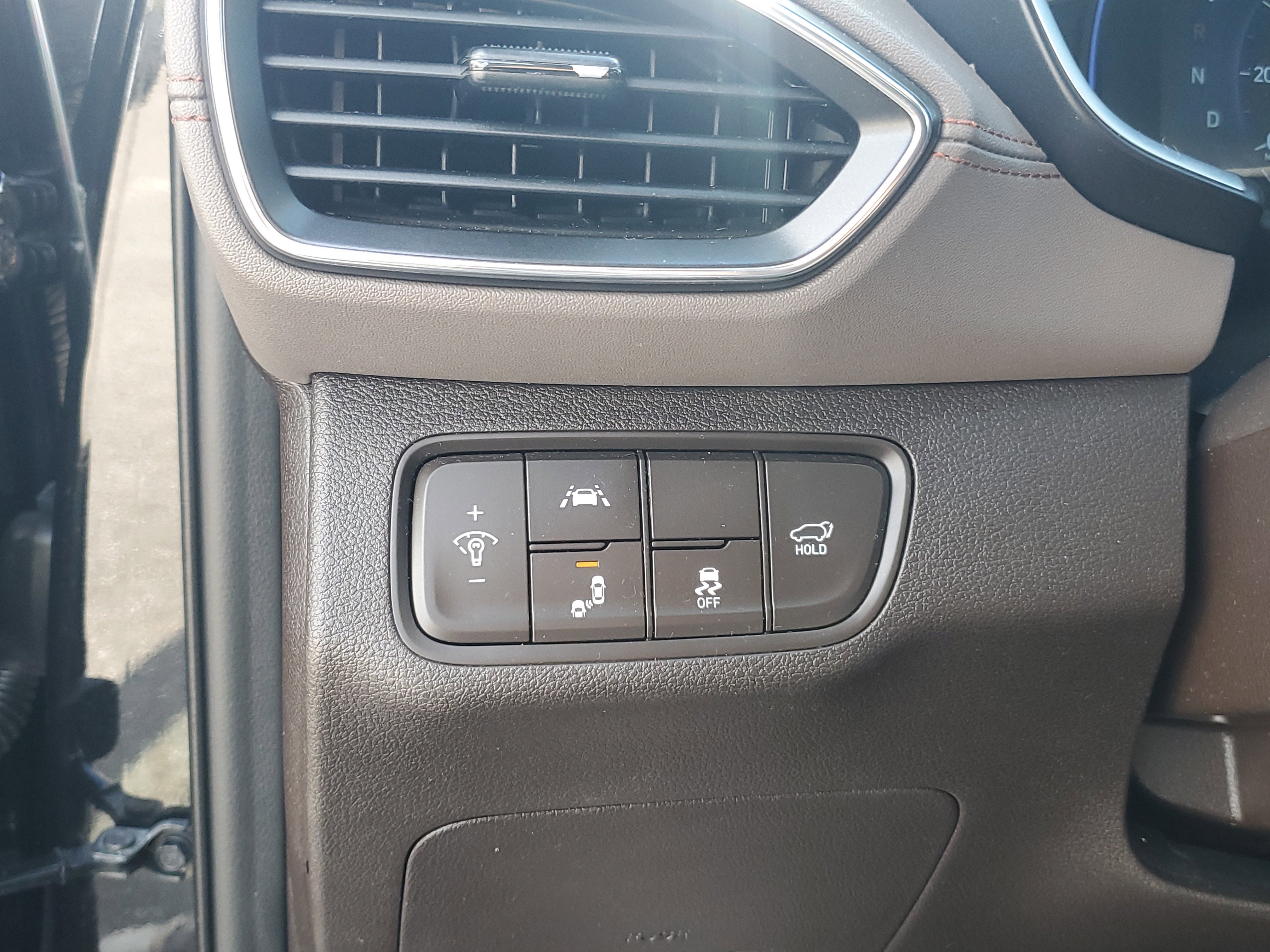 Used 2019 Hyundai Santa Fe FWD image 28