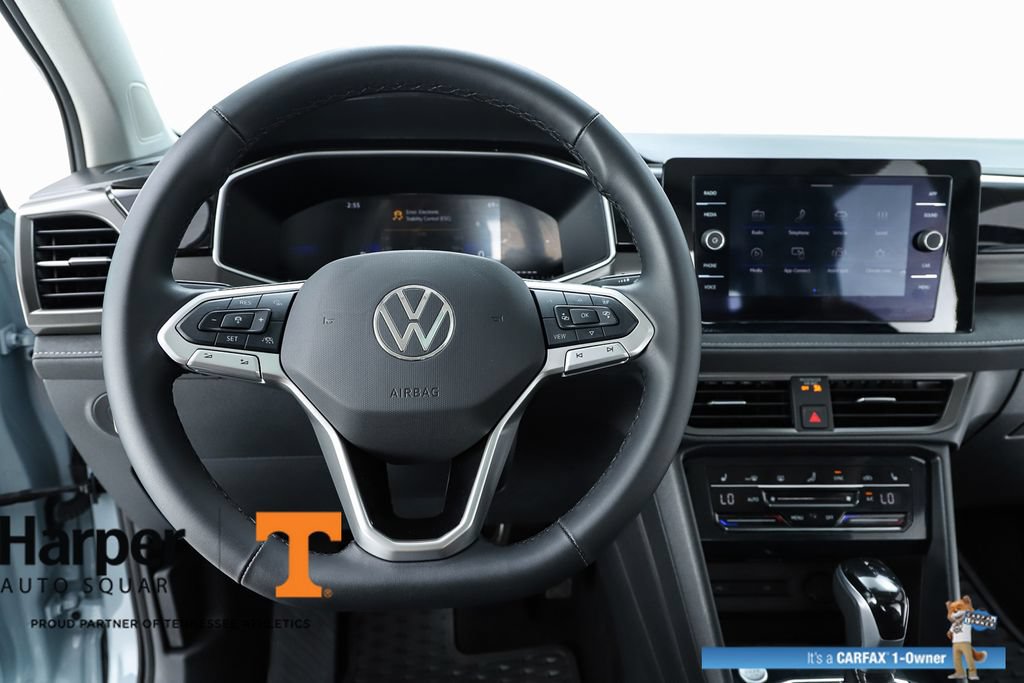 Used 2025 Volkswagen Taos SE FWD image 20