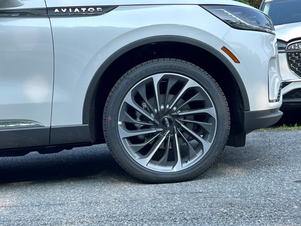 New 2025 Lincoln Aviator Reserve w/ Illumination Package image 5