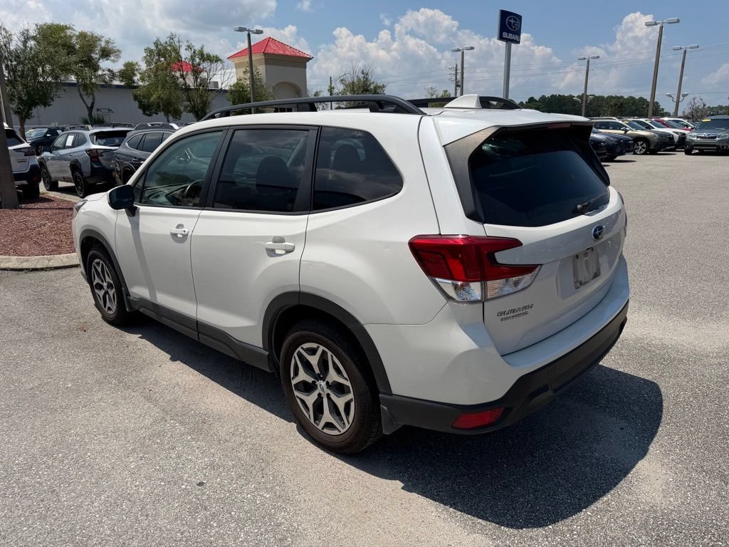 Used 2023 Subaru Forester Premium AWD/4WD image 9