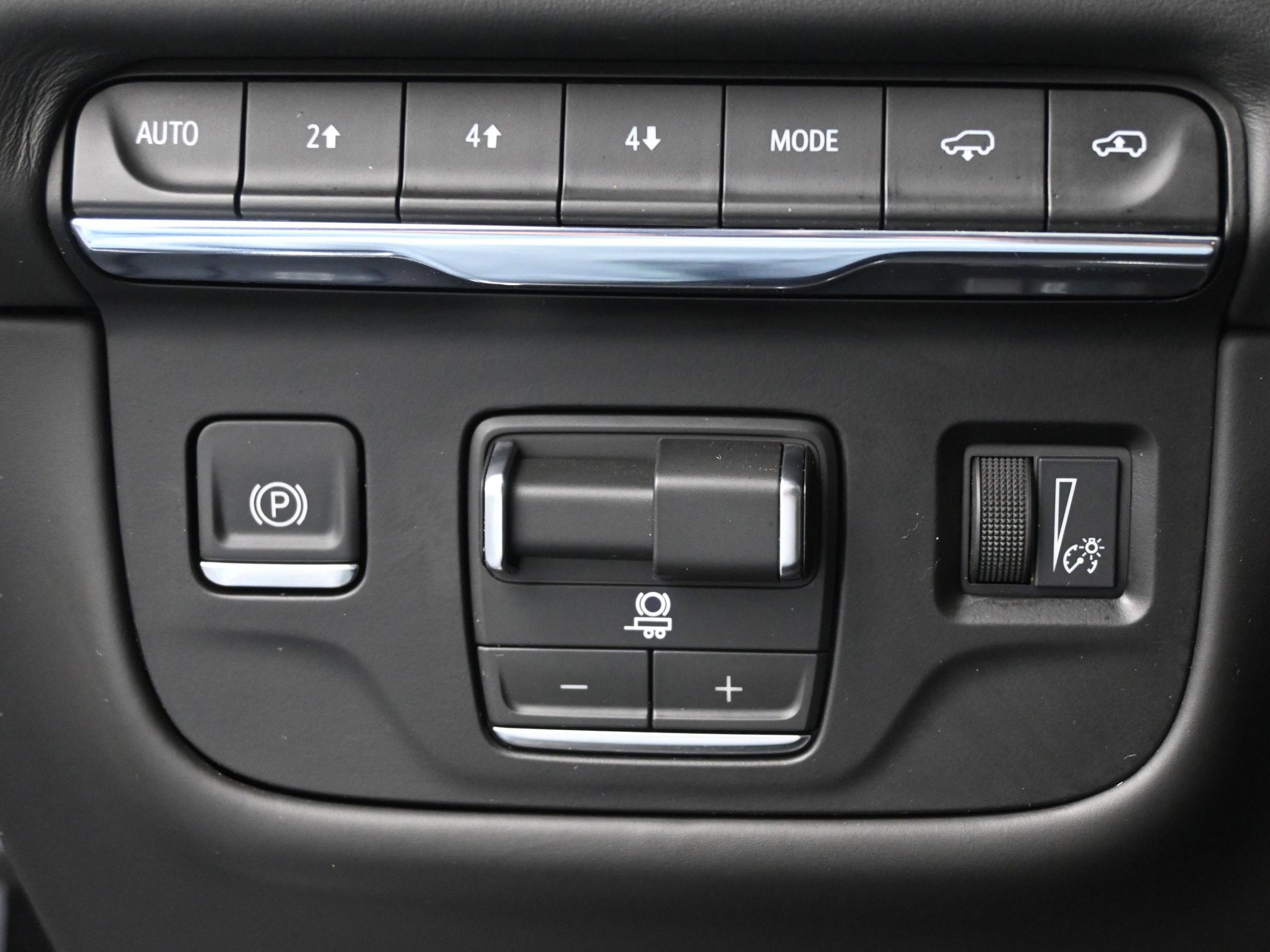 Used 2026 Cadillac Escalade Platinum Sport w/ LPO, ONYX Package image 23