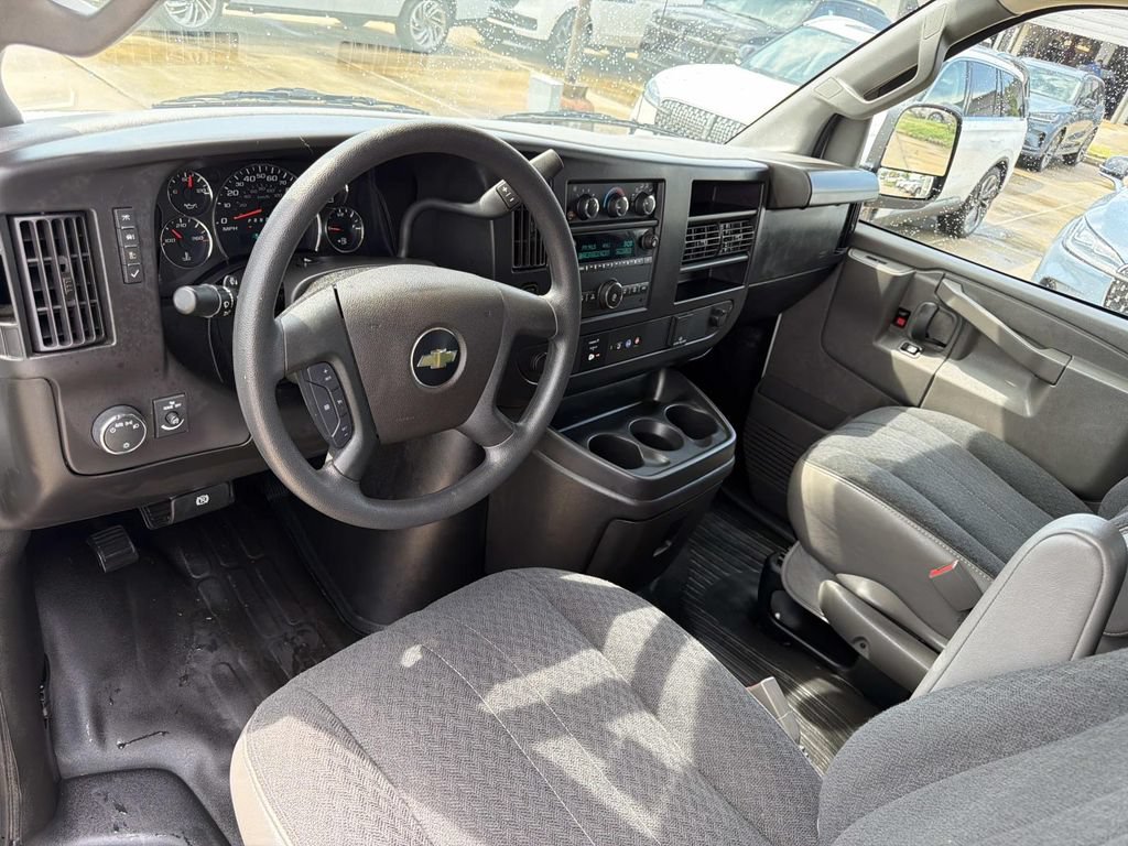 Used 2024 Chevrolet Express 2500 w/ Driver Convenience Package RWD image 21