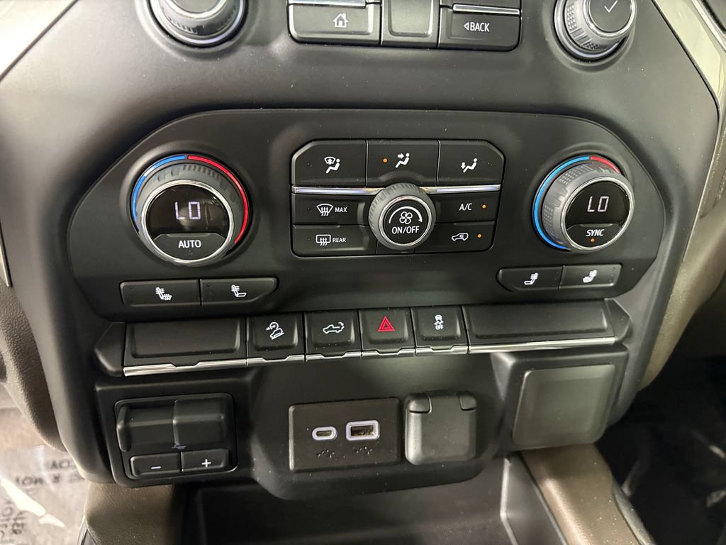 Used 2021 Chevrolet Silverado 1500 LT Trail Boss AWD/4WD image 19