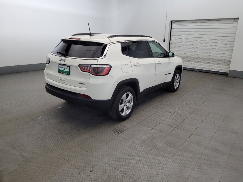 Used 2017 Jeep Compass Latitude w/ Popular Equipment Group AWD/4WD image 9