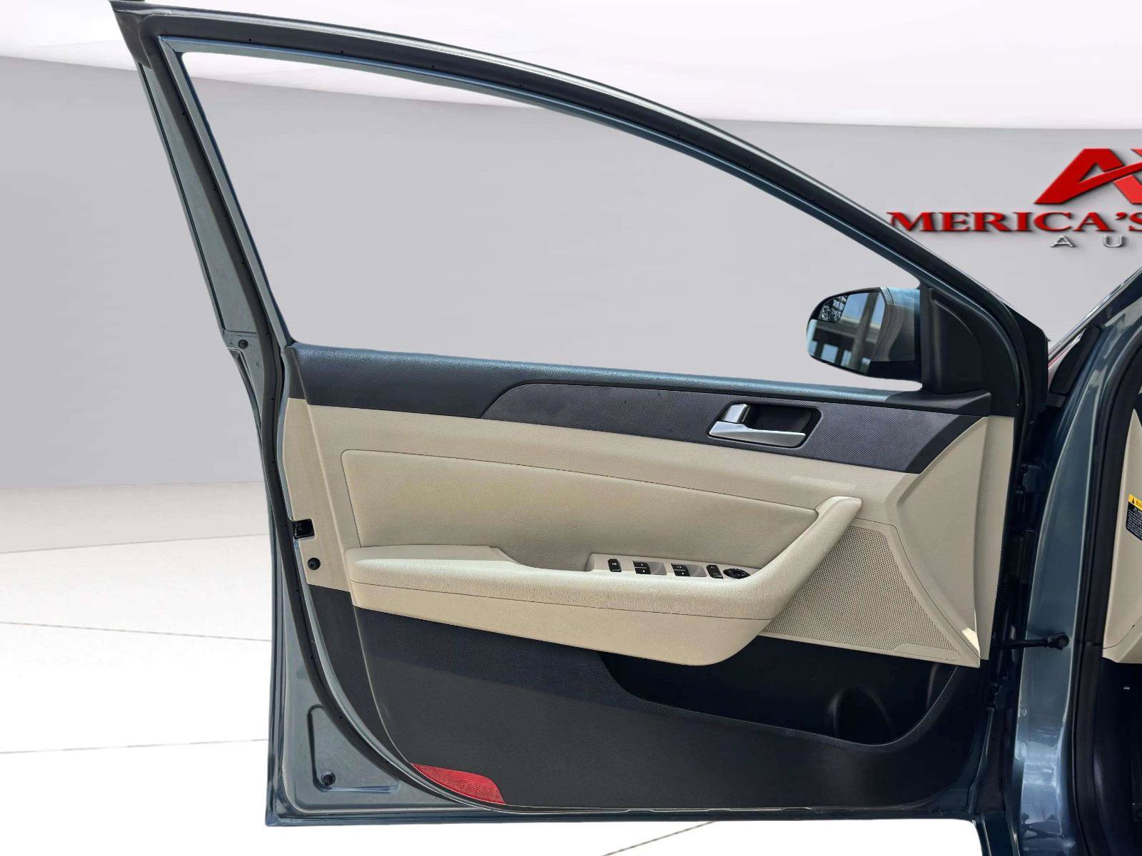 Used 2015 Hyundai Sonata SE FWD image 18