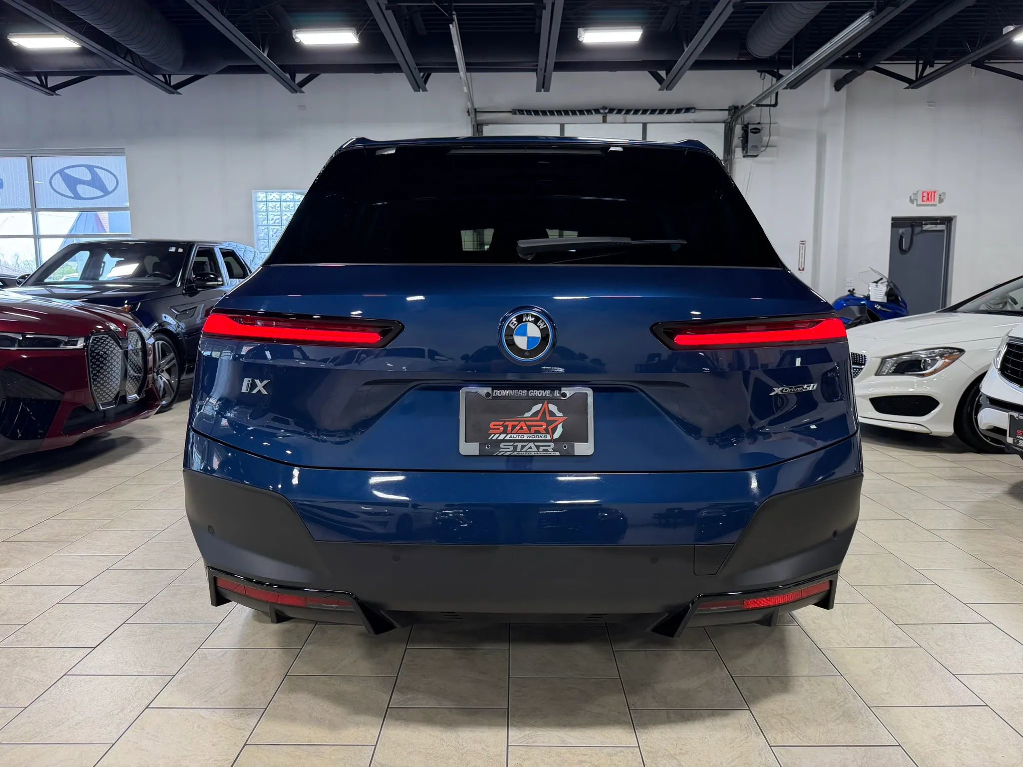 Used 2022 BMW iX xDrive50 w/ Premium Package AWD/4WD image 5