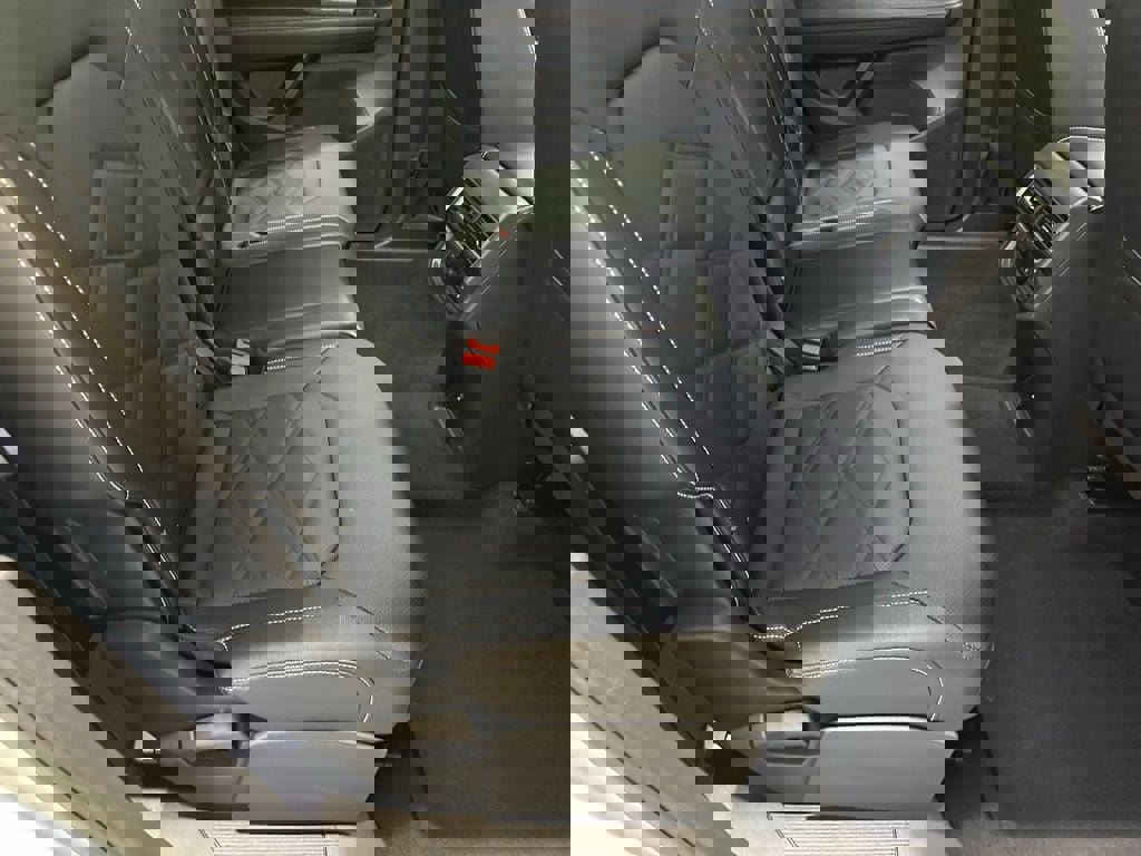 Used 2025 Volkswagen Atlas SE AWD/4WD image 53