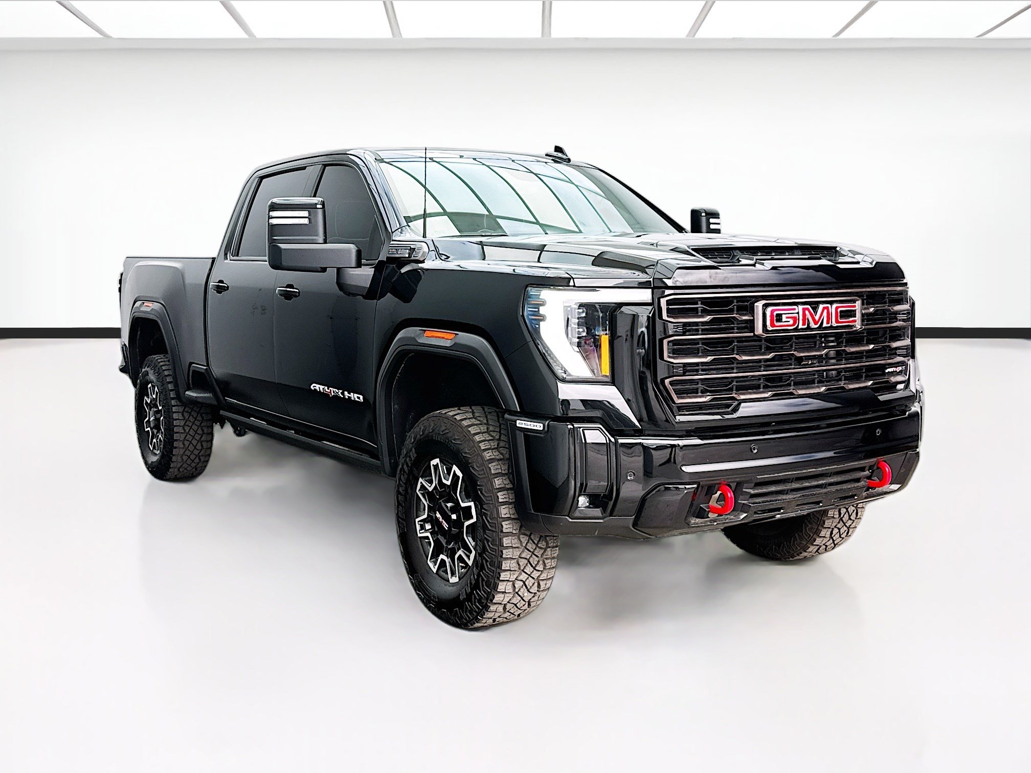 Used 2025 GMC Sierra 2500 AT4X AWD/4WD image 3