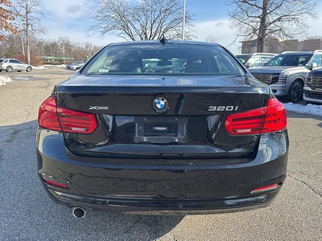 Used 2017 BMW 320i xDrive Sedan image 17
