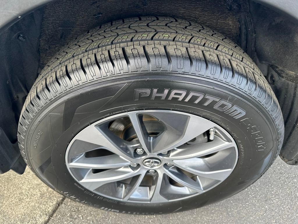 Certified 2018 Toyota RAV4 XLE image 27