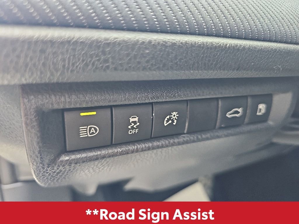 Used 2025 Toyota Camry SE FWD image 15