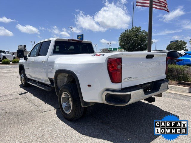 Used 2025 Chevrolet Silverado 3500 LT AWD/4WD image 2