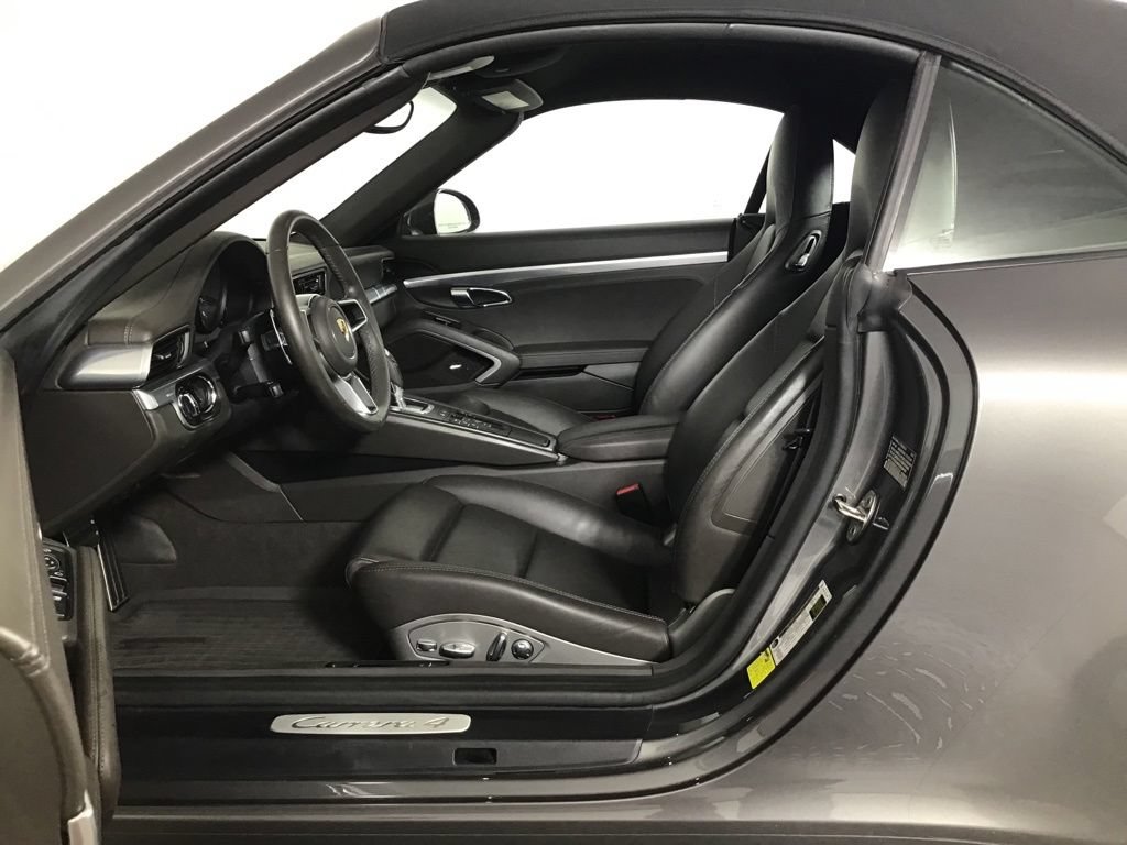 Certified 2017 Porsche 911 Carrera 4 AWD/4WD image 5
