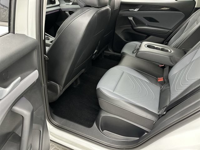 Certified 2025 Volkswagen Tiguan SE AWD/4WD image 23
