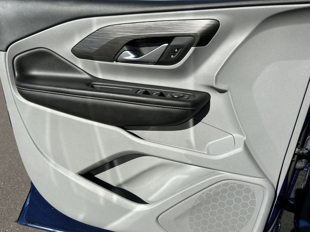 Used 2023 GMC Terrain SLE image 22