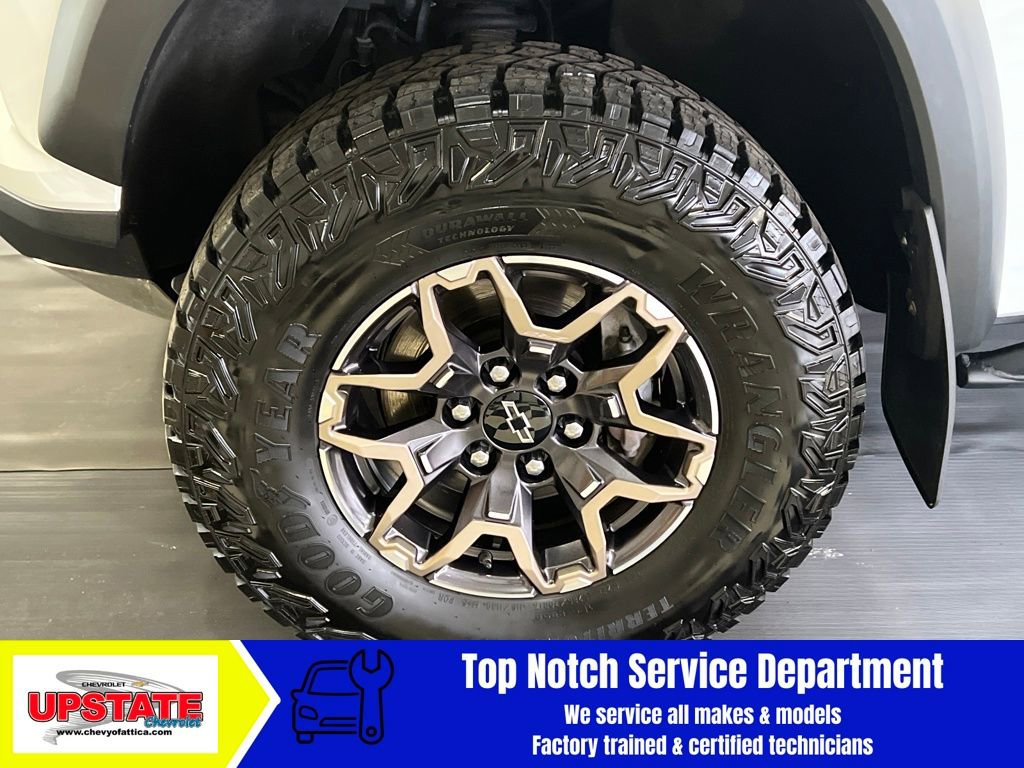 Used 2024 Chevrolet Colorado ZR2 w/ Safety Package image 5