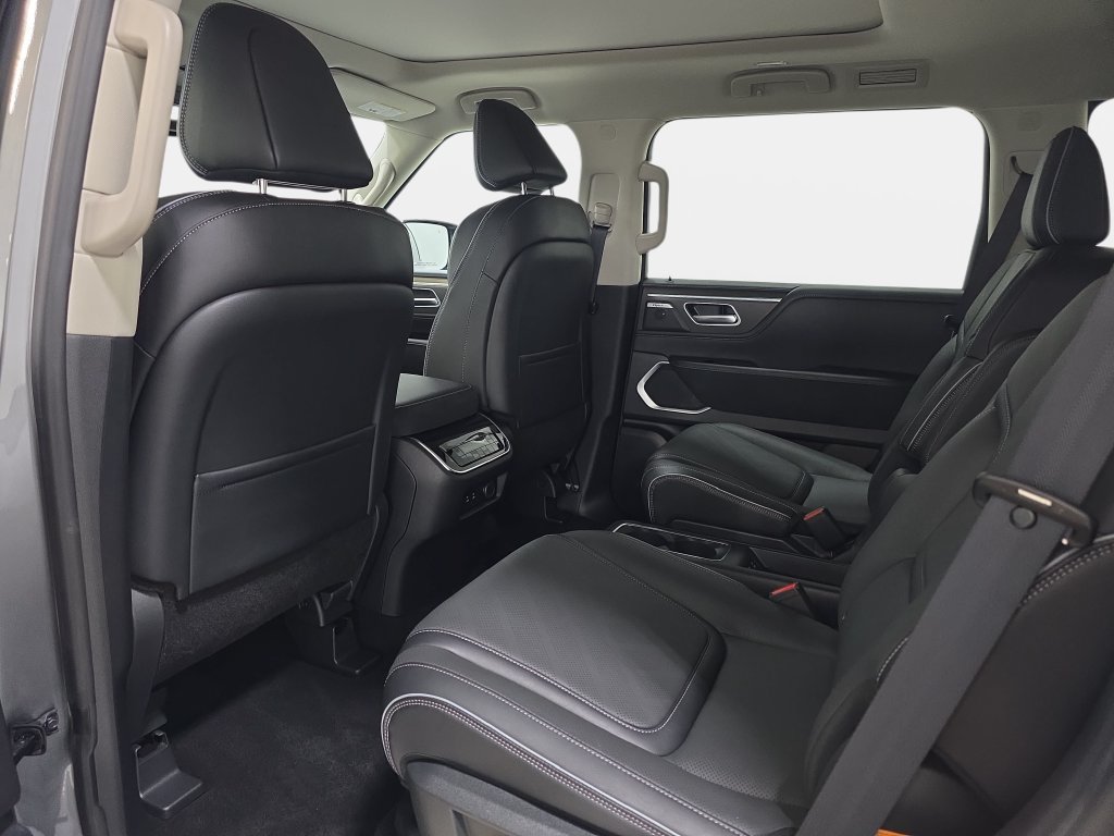 Certified 2026 INFINITI QX80 Luxe w/ Cargo Package AWD/4WD image 10