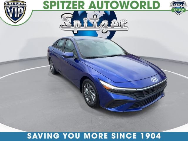 Used 2024 Hyundai Elantra SEL image 2