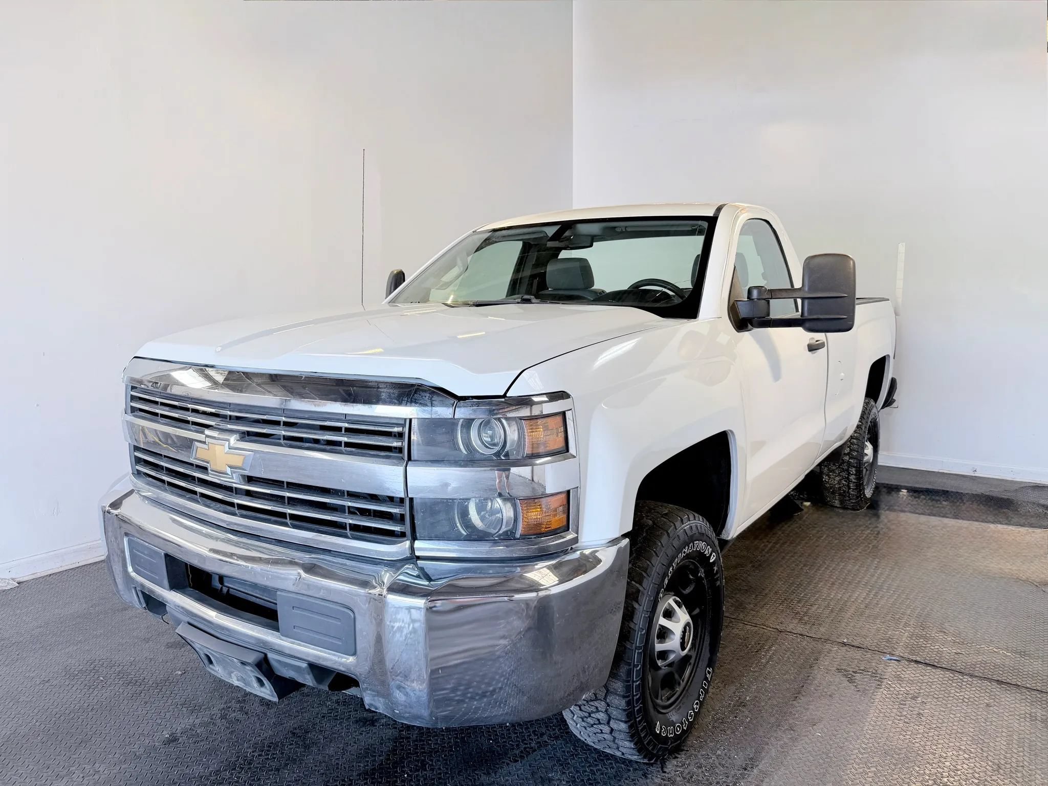 Used 2015 Chevrolet Silverado 2500 W/T w/ Snow Plow Prep Package AWD/4WD image 2