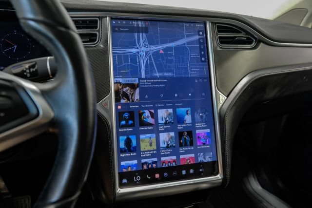 Used 2016 Tesla Model X 90D AWD/4WD image 29
