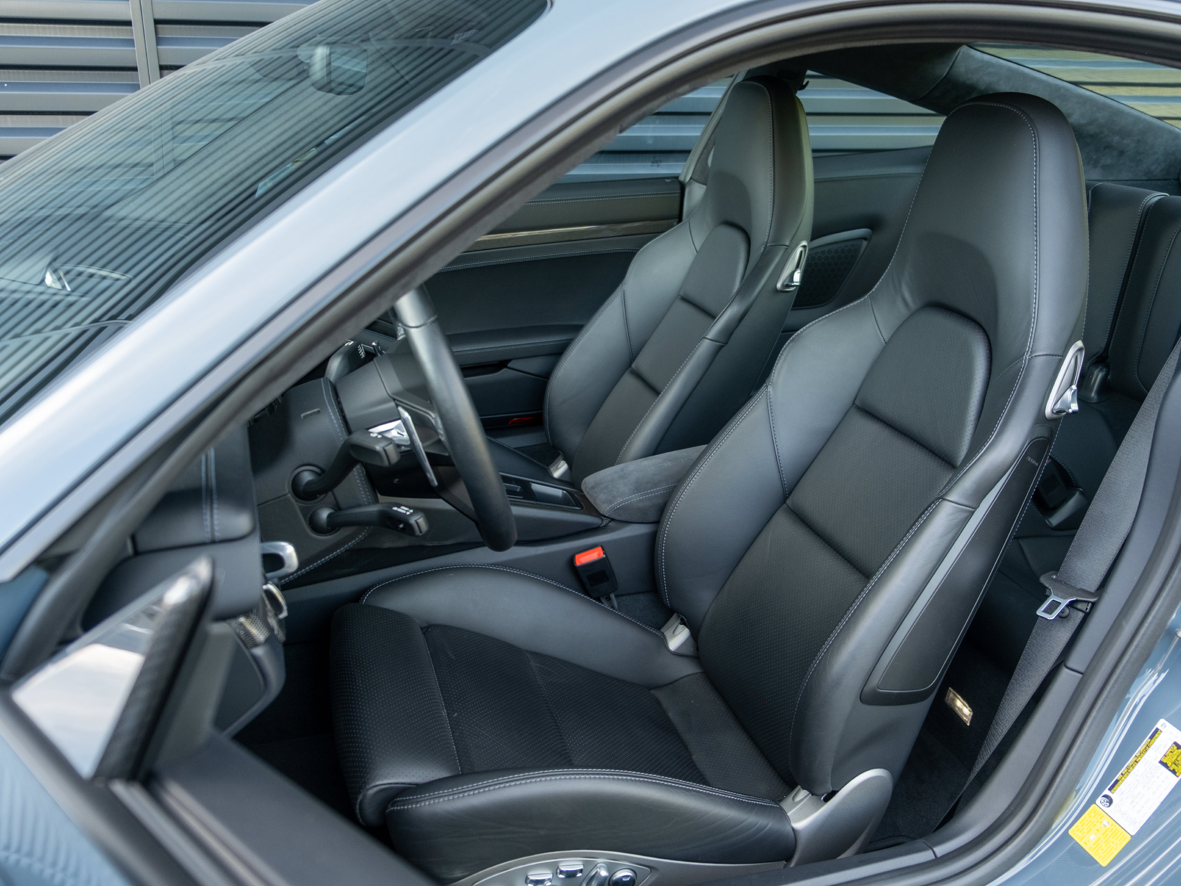 Certified 2019 Porsche 911 Turbo S AWD/4WD image 5