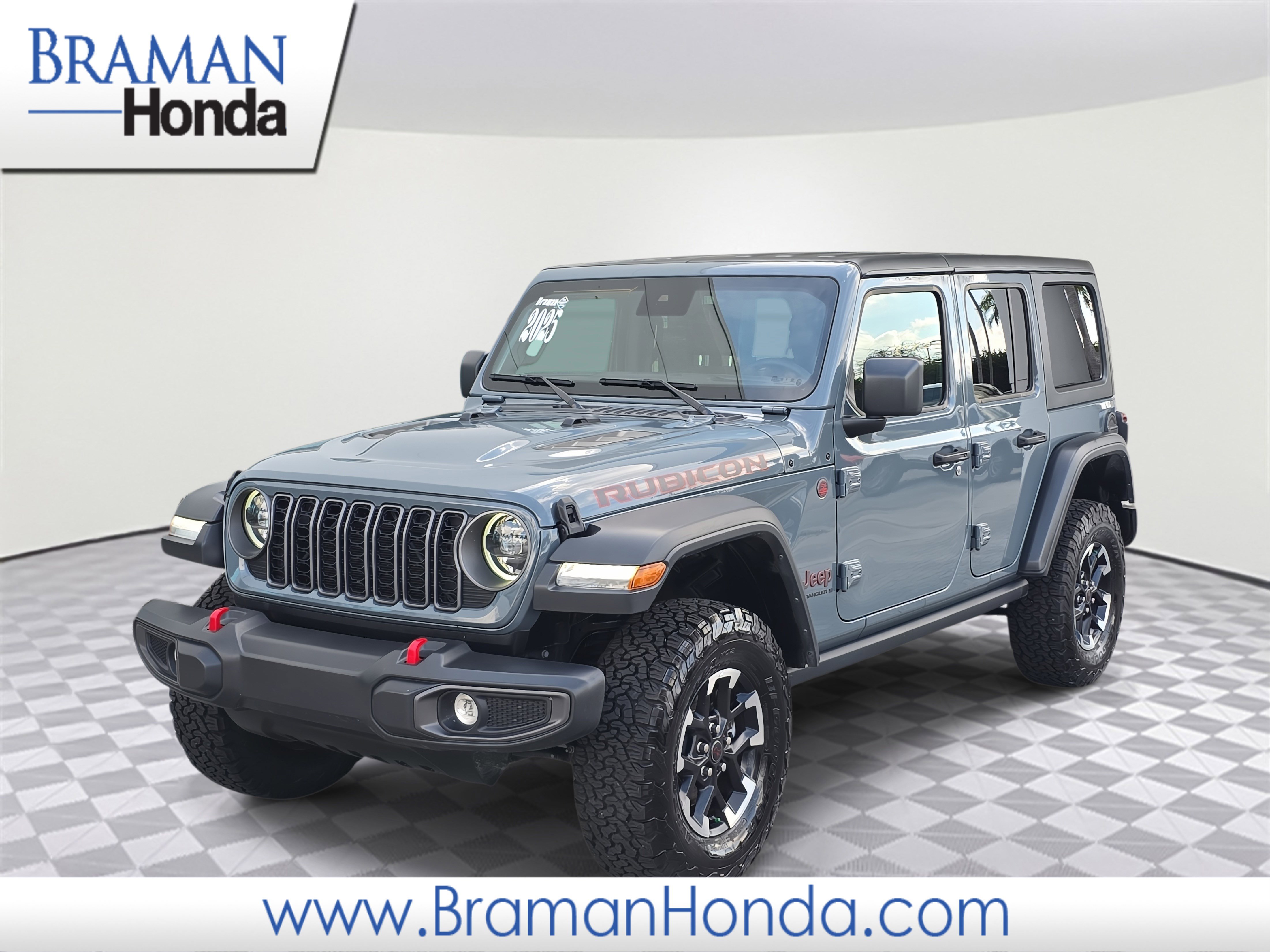Used 2025 Jeep Wrangler Unlimited Rubicon image 1