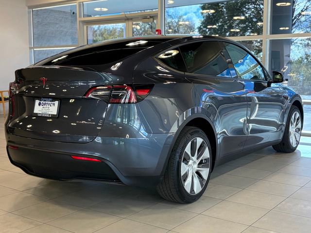 Used 2023 Tesla Model Y Long Range image 12