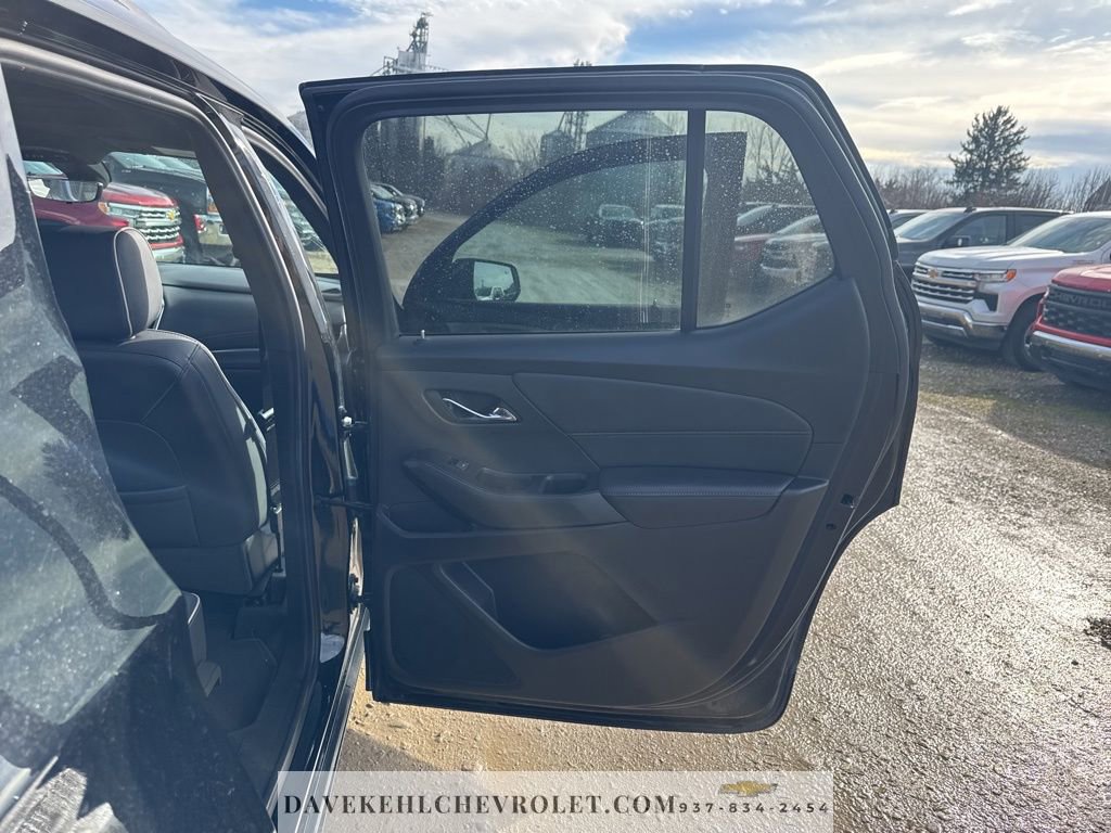 Used 2023 Chevrolet Traverse Premier image 59