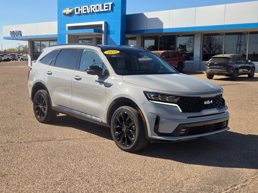 Used 2023 Kia Sorento SX image 2