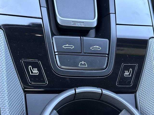 Used 2022 Porsche 911 Carrera image 36